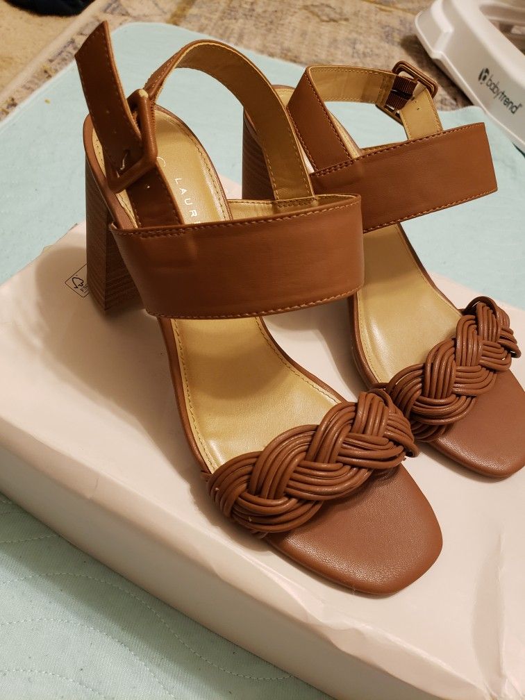 LC Lauren Conrad Judo Women's Heeled Sandals
Size 9
