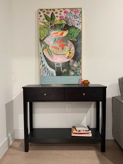 Side table/Accent table