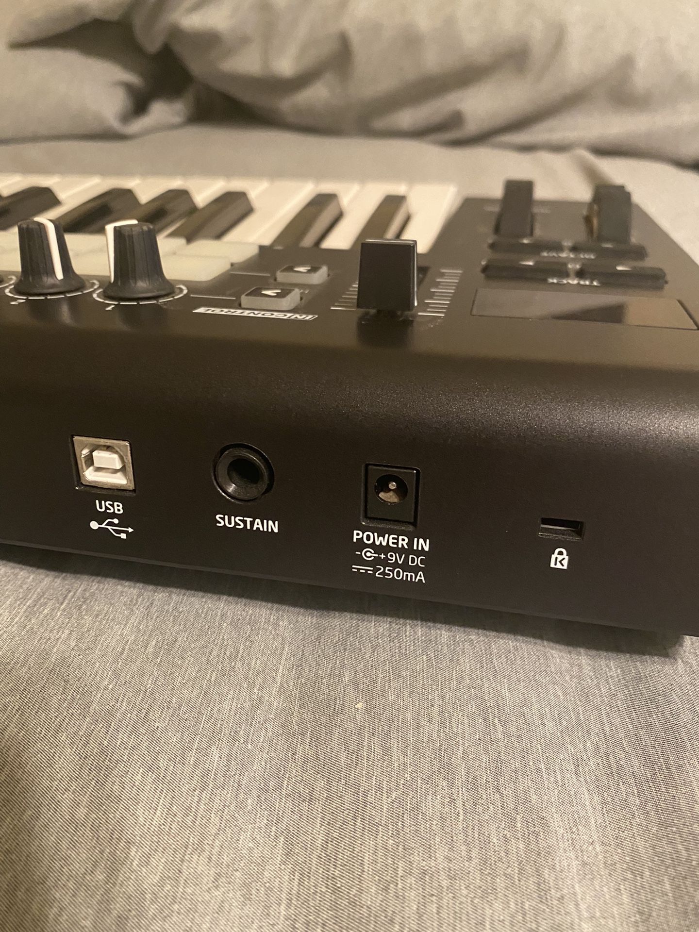 Novation LaunchKey 25 MK2 Midi Keyboard for Sale in Fuquayvarina, NC