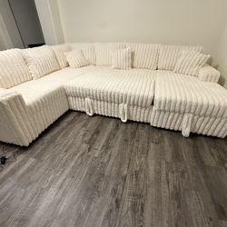 Creme Sectional W Sleeper Sofa And Storage USB Ports