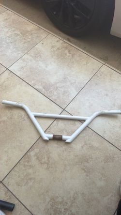 White stock goon bars