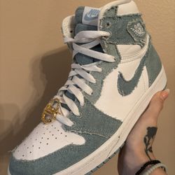Wmns Air Jordan 1 Retro High OG ‘Denim'