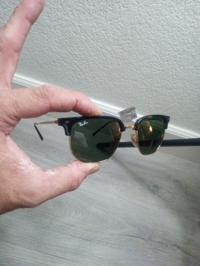 Ray-Ban New Clubmaster Sunglasses 