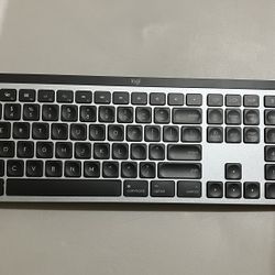 Logi Computer Keyboard 