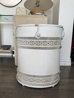 Pretty vintage White Metal Laundry Basket