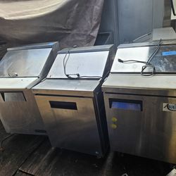 Small size prep refrigerator