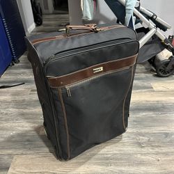 28 inches suitcase with genuine leather details