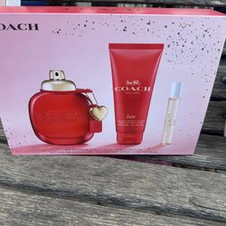 Coach Love 💕 Set Edp 3.3oz 