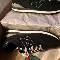 FIGS New Balance Size 12Black And White