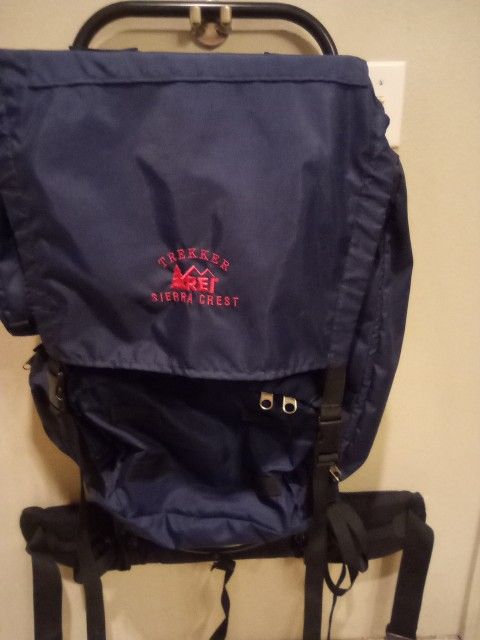 REI Trekker Sierra Coast Trail Backpack