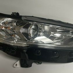 2017-2020 Ford Fusion Passenger Right Headlight Halogen 