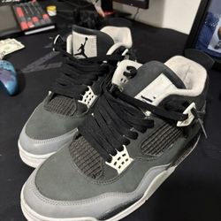 Jordan 4 Fear Size 9