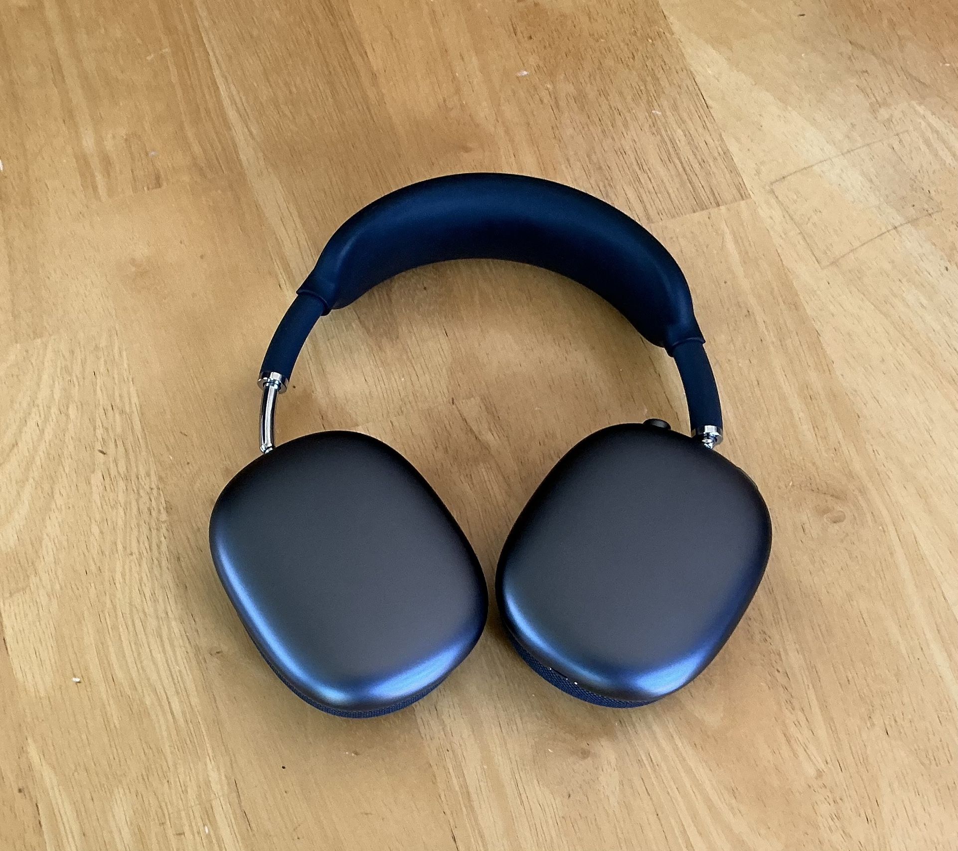 Apple AirPods Max wireless headphones (not working)