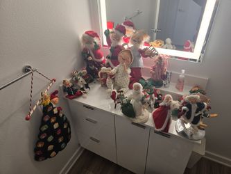 Annalee Christmas Doll Collection 