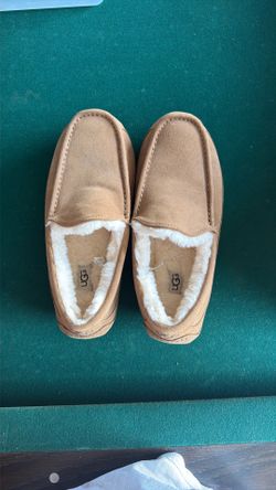 Men’s Ugg Slip Ons