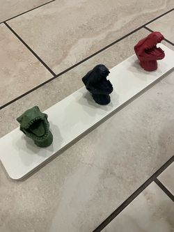 Dinosaurs hats hanger
