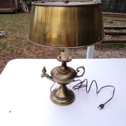 Vintage Mid - Century Brass Alladin / Genie Lamp