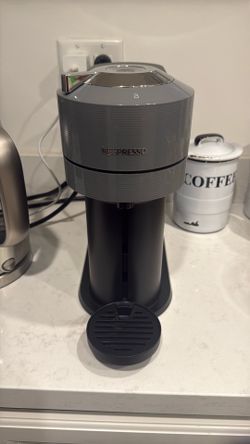 Nespresso machine for large pod