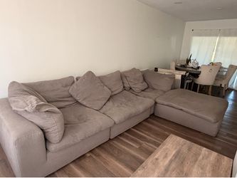 Nixon cloud sectional
