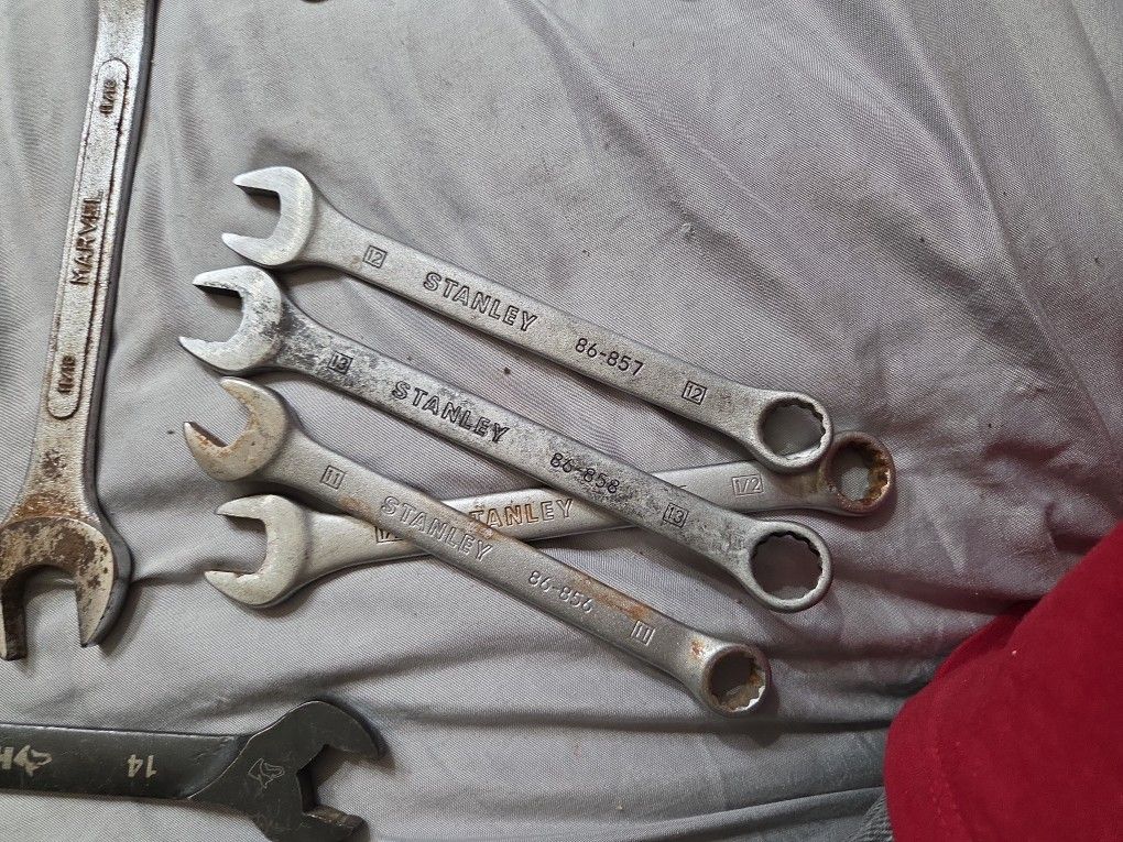 Small wrenches 8 of them