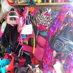 Kids Versus Also Some Women's Purses And Wallets $5 Each