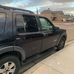 2007 ford explorer (please read description)
