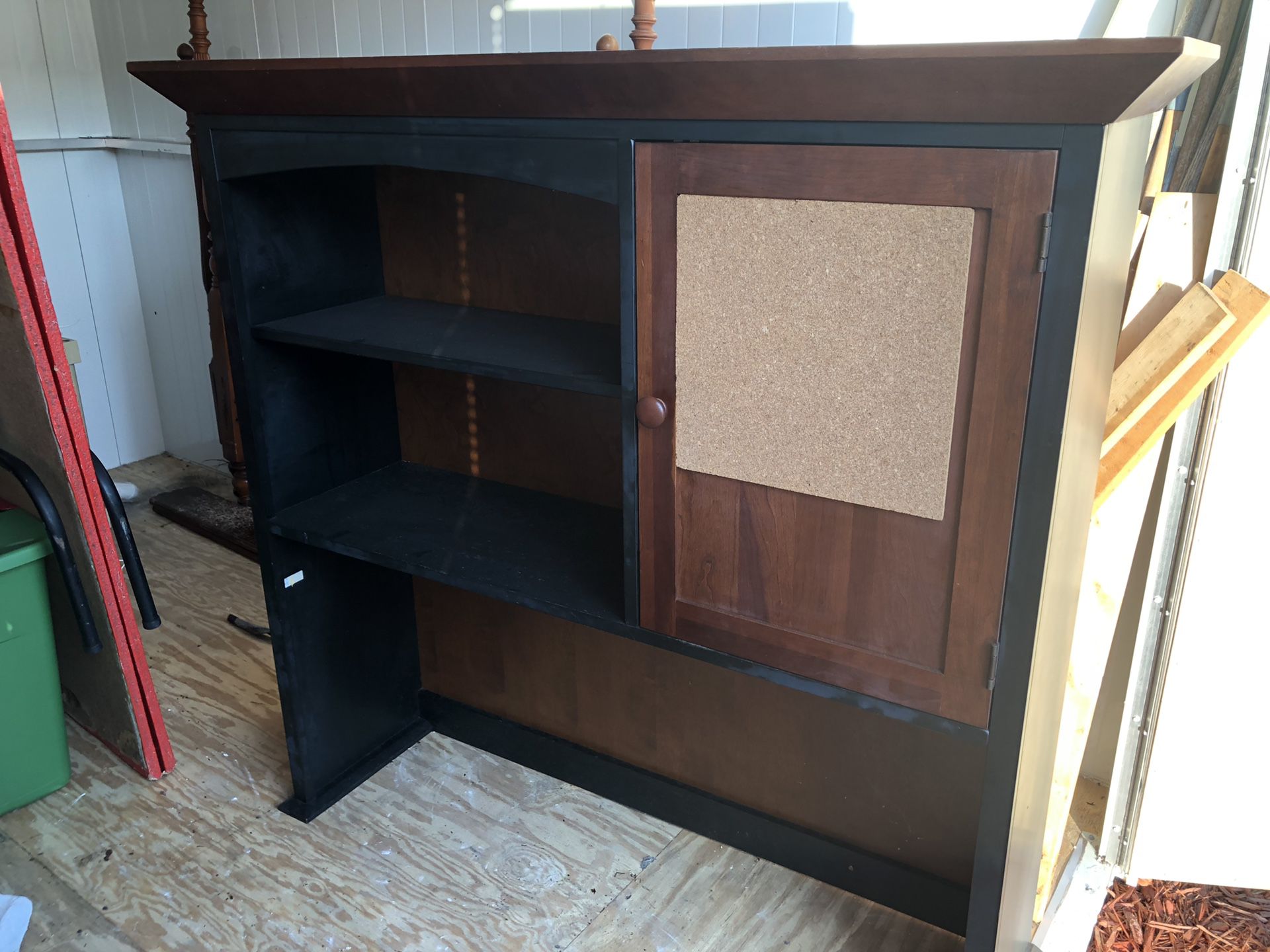 Shelf/Organizer Space