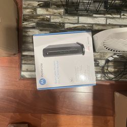 Motorola MG7540 16x4 Cable Modem Plus
