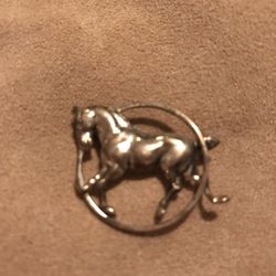 Vintage sterling silver pin
