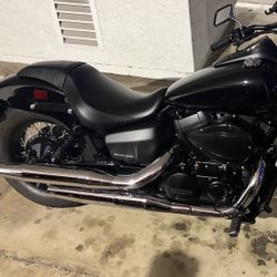 Stock Honda Shadow Phantom exhaust 