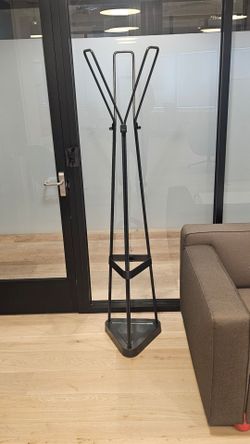Modern Black Metal Sculptural Coat Rack – Heavy Duty / Entryway