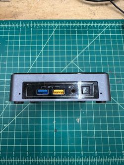 Intel NUC7i5BNB (i5 16GB)