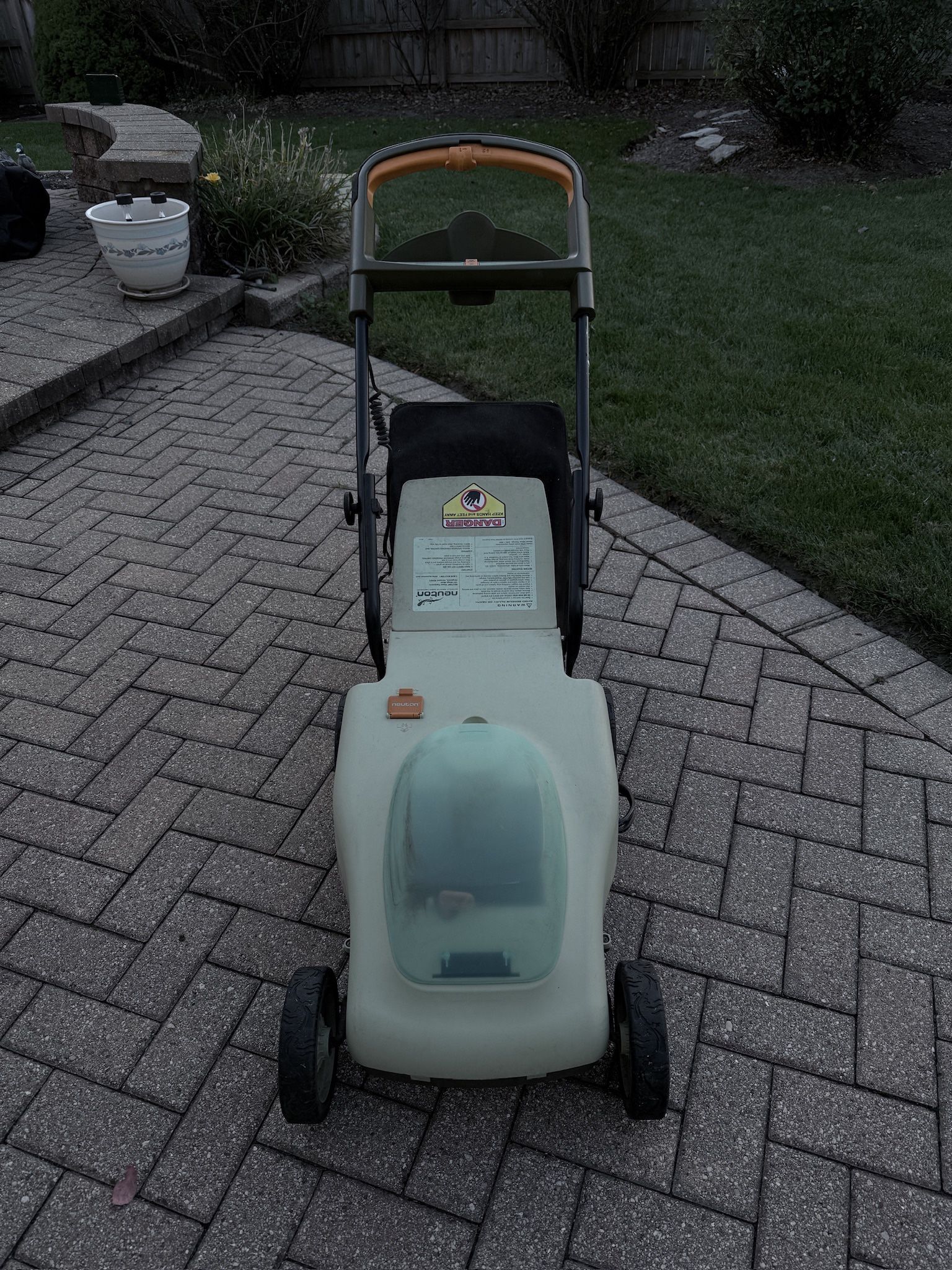 Neuton Electric Lawn Mower 