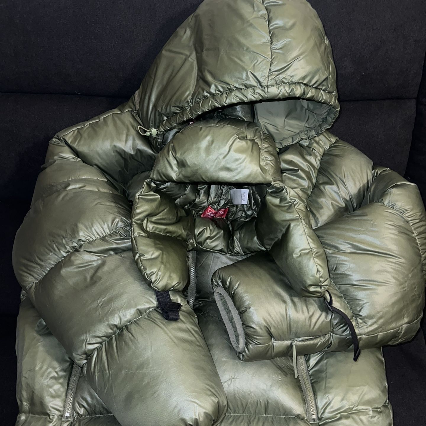 Supreme Featherweight Down Puffer Jacket for Sale in Queens Supreme Featherweight Down Puffer Jacket for Sale in Queens