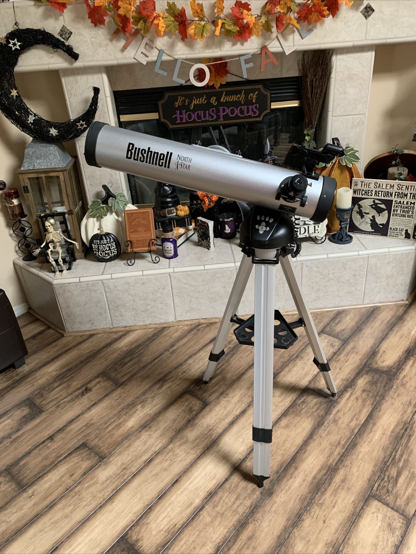 TESTED-Bushnell NorthStar Motorized GOTO Telescope w/ eyepieces & tripod