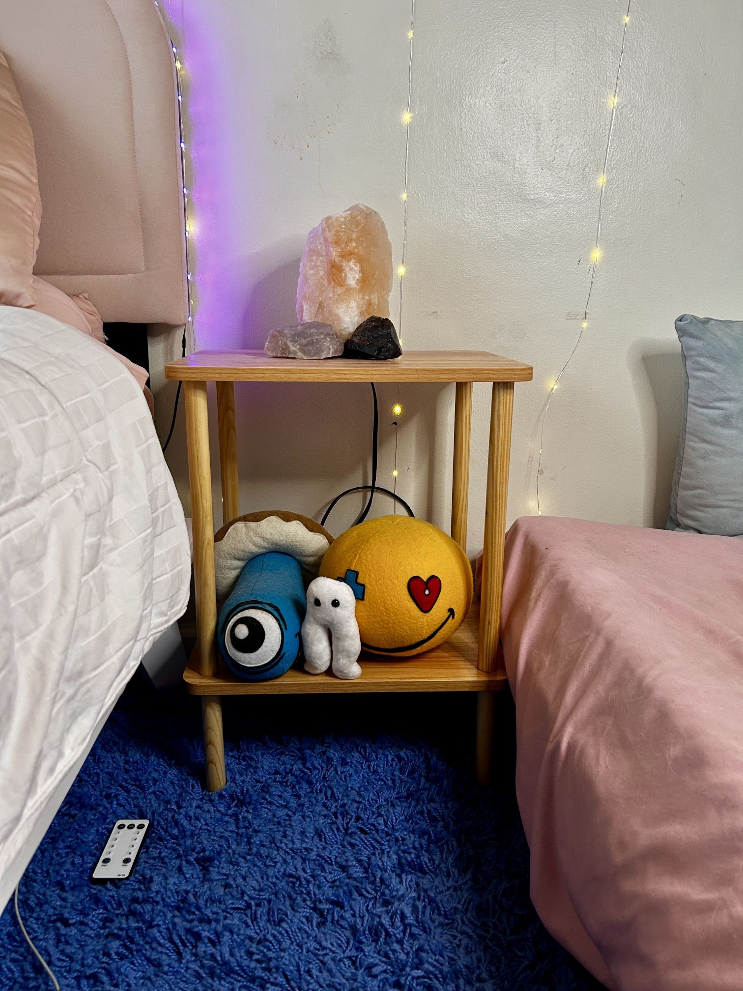 Modern 2-Tier Bedside Table / End Table – Great Condition