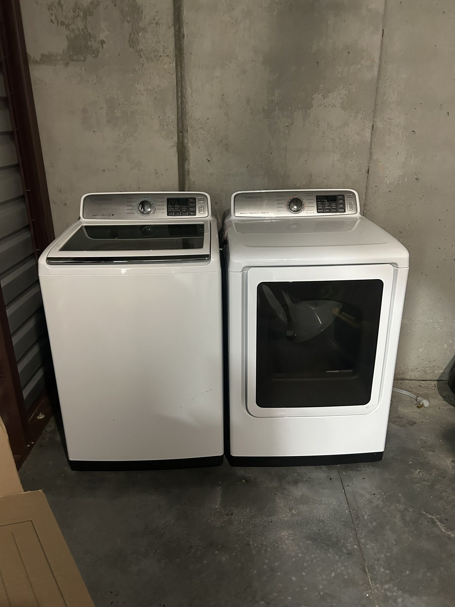 Samsung 5.2 cu. ft. Large Capacity Smart Top Load Washer in White with Impeller and Super Speed Wash