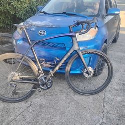 Trek  Domane Chaple   Carbon Fiber Peddle Assist 