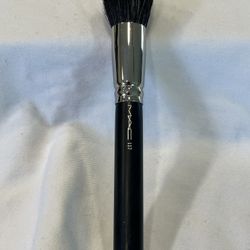 MAC 187 Synthetic Duo Fibre Face Brush (Used One)