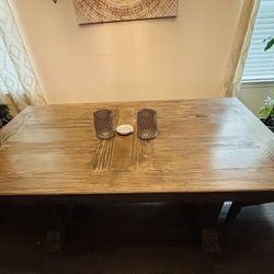 Solid Wood Dinning Room Table 