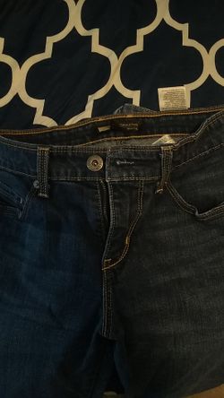 Levi's jeans size 4
