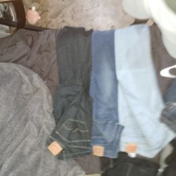 3 Levis Pants 