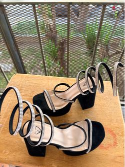 Black chunky heels with diamond straps