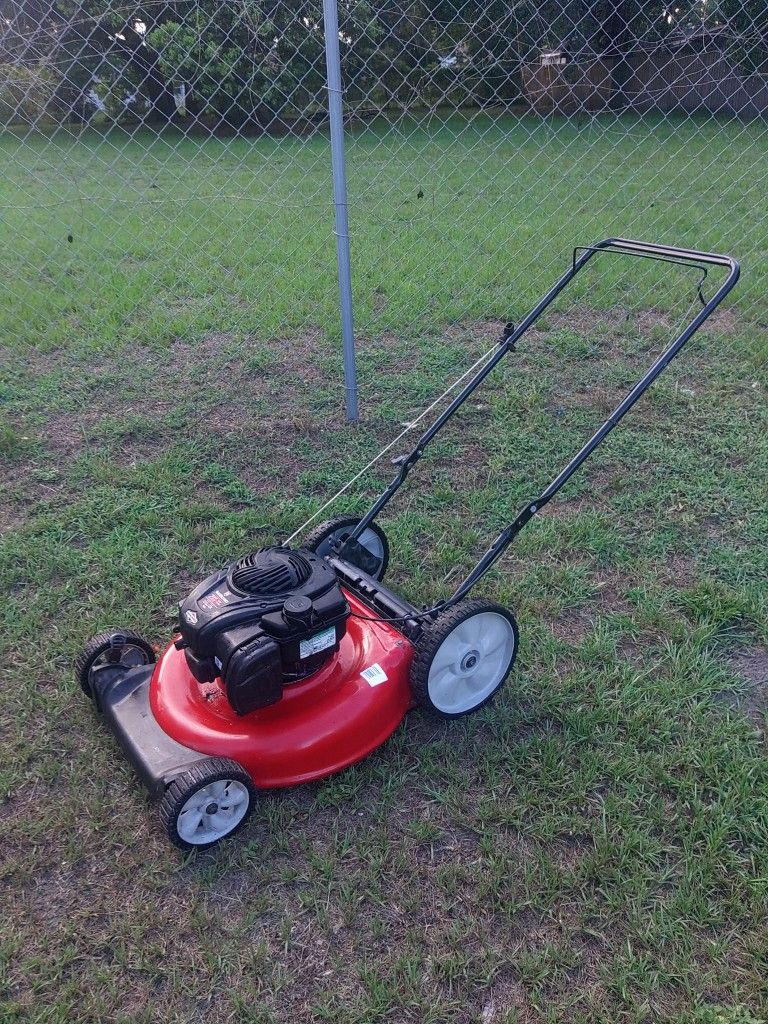 YARD MACHINES LAWN MOWER