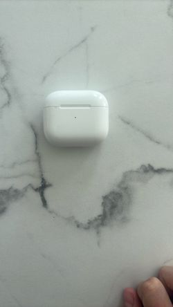AirPod 3 gen slighty used