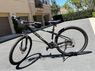 GT 29" Mountain Bike - Like New Condition (Size M)