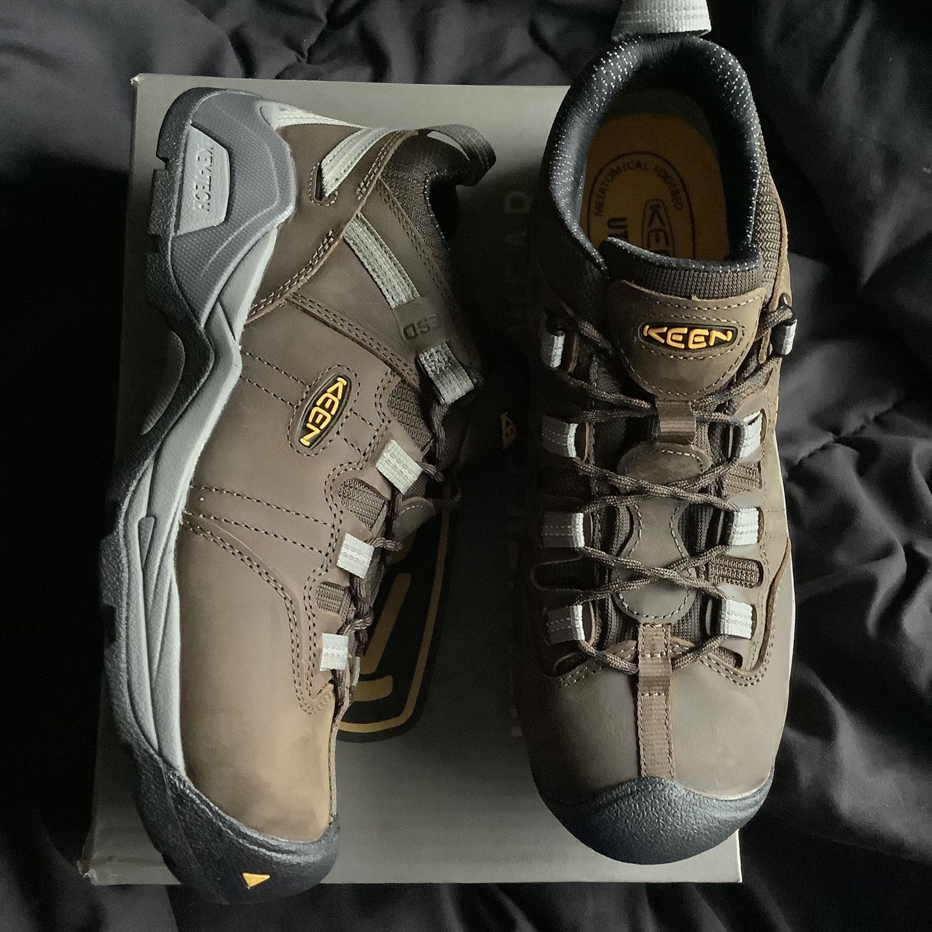 Men’s KEEN Detroit XT ESD Steel Toed And Waterproof Hiking/Work Shoe. Size 11.5d