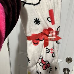 Hello Kitty Christmas Blanket