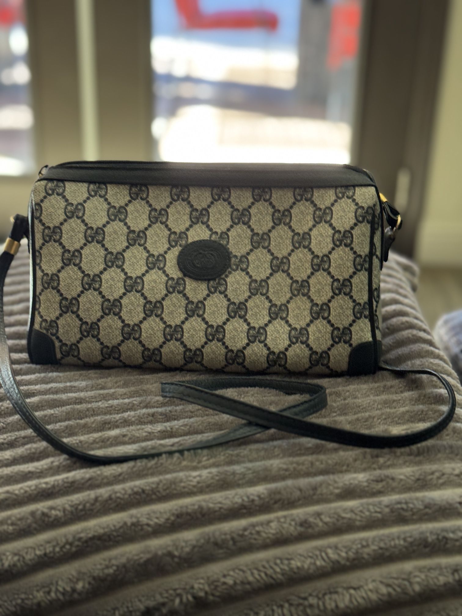 Vintage navy Gucci, Crossbody, or over the shoulder bag authentic