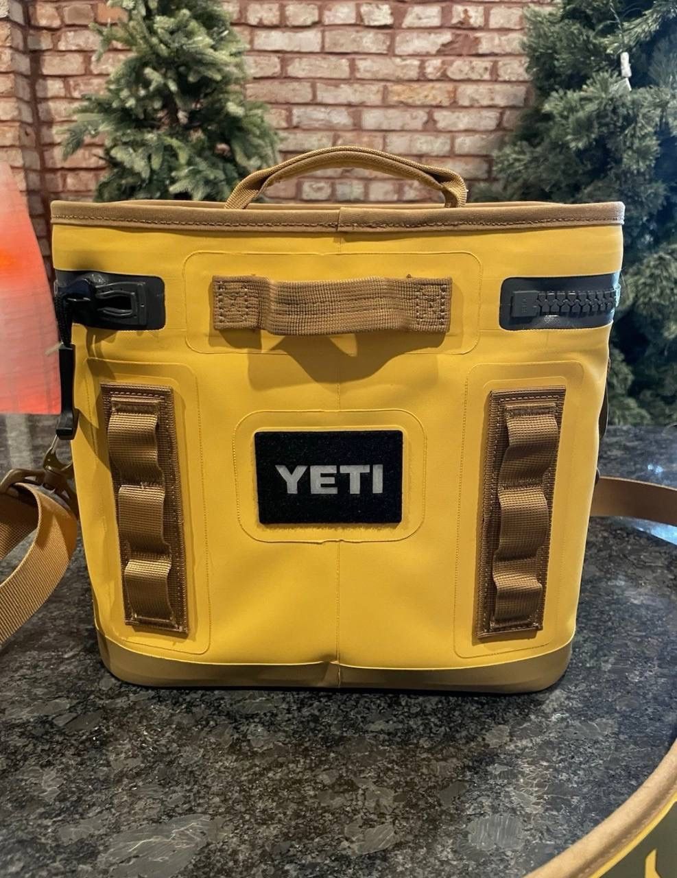 YETI Hopper Flip 8 Soft Cooler *Alpine Yellow* Discontinued Color BB6 RARE